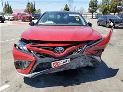 تۆیۆتا کامری